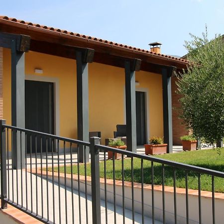 Al Ginepro Bed and Breakfast Montecchio  Εξωτερικό φωτογραφία